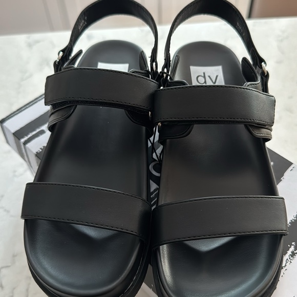 Dolce Vita Black Sandals - Picture 3 of 4